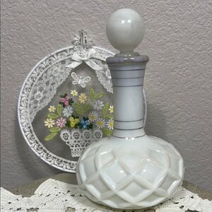 Vintage Opalescent White Milk-glass Decanter Perfume Bottle 4x6.5”